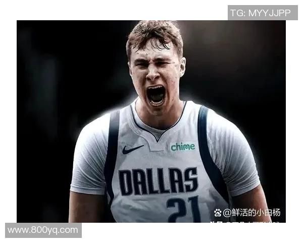 镜头捕捉：独行侠赛场小动作引发热议